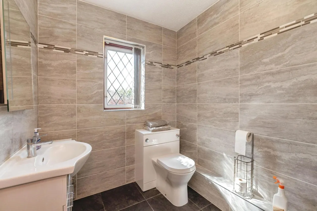 Leon Drive, Vange, Basildon, Essex, SS16, photo 5