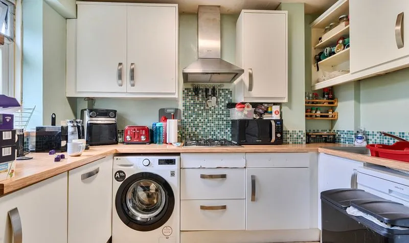 Grove Avenue, Epsom, KT17, photo 2