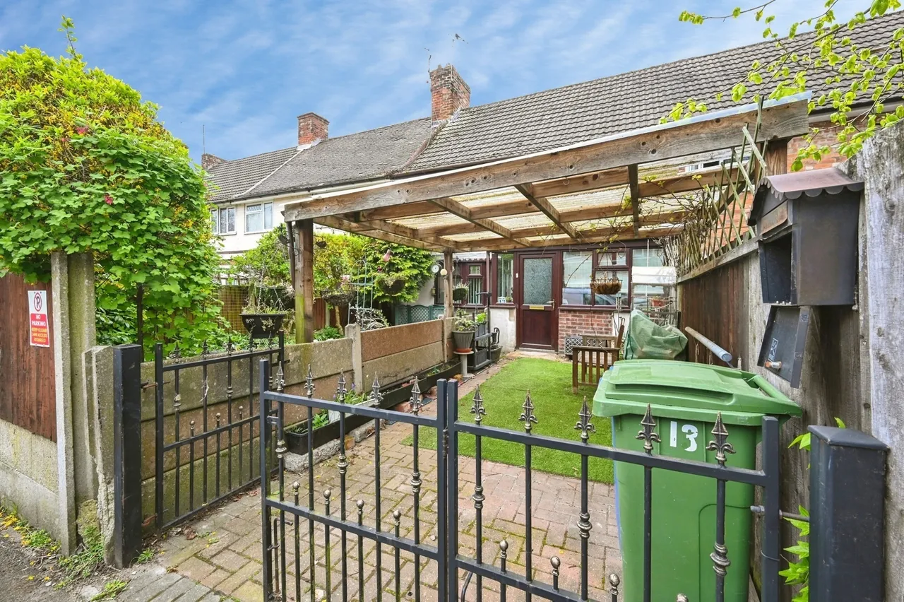 Second Avenue, Rainworth, Mansfield, Nottinghamshire, NG21, photo 4