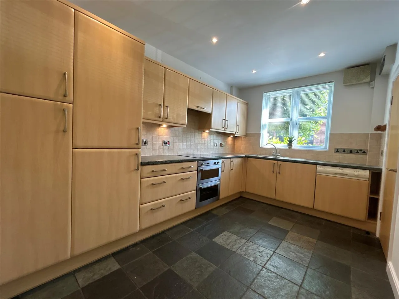 Waterford Place, Heald Green, photo 4