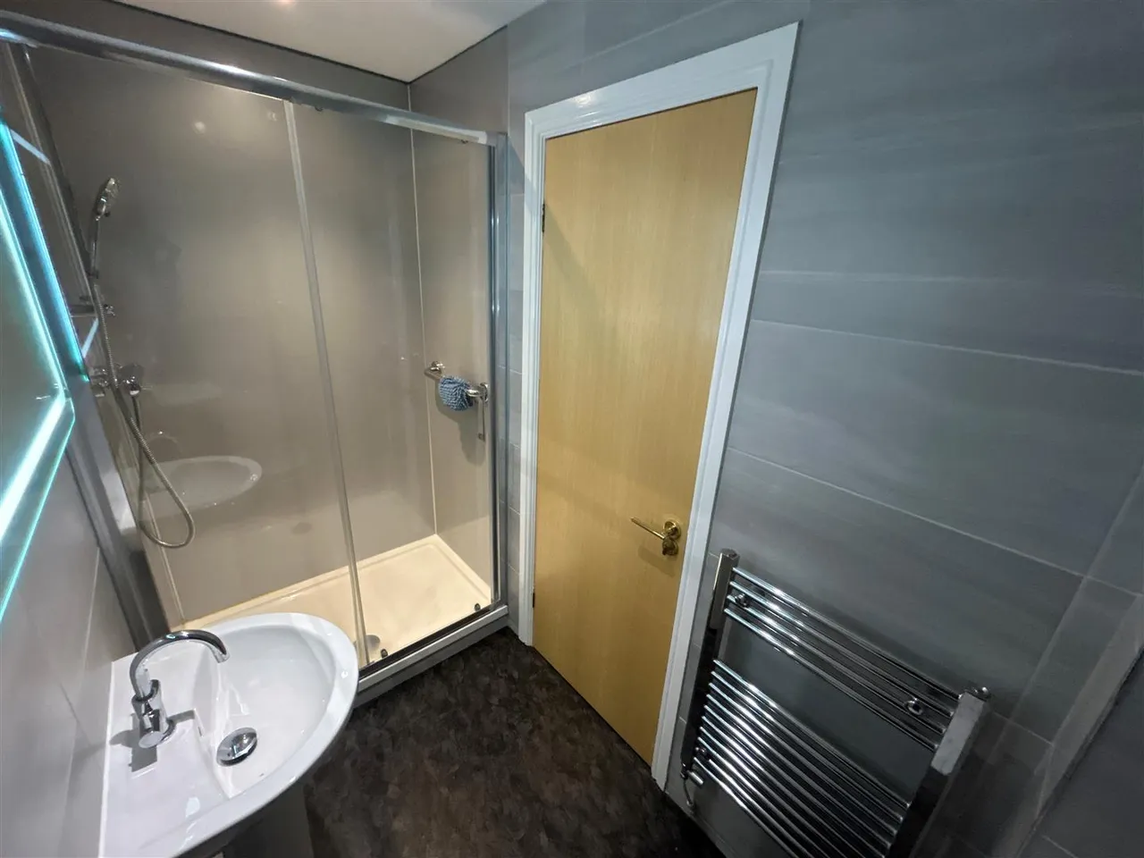 Waterford Place, Heald Green, photo 10