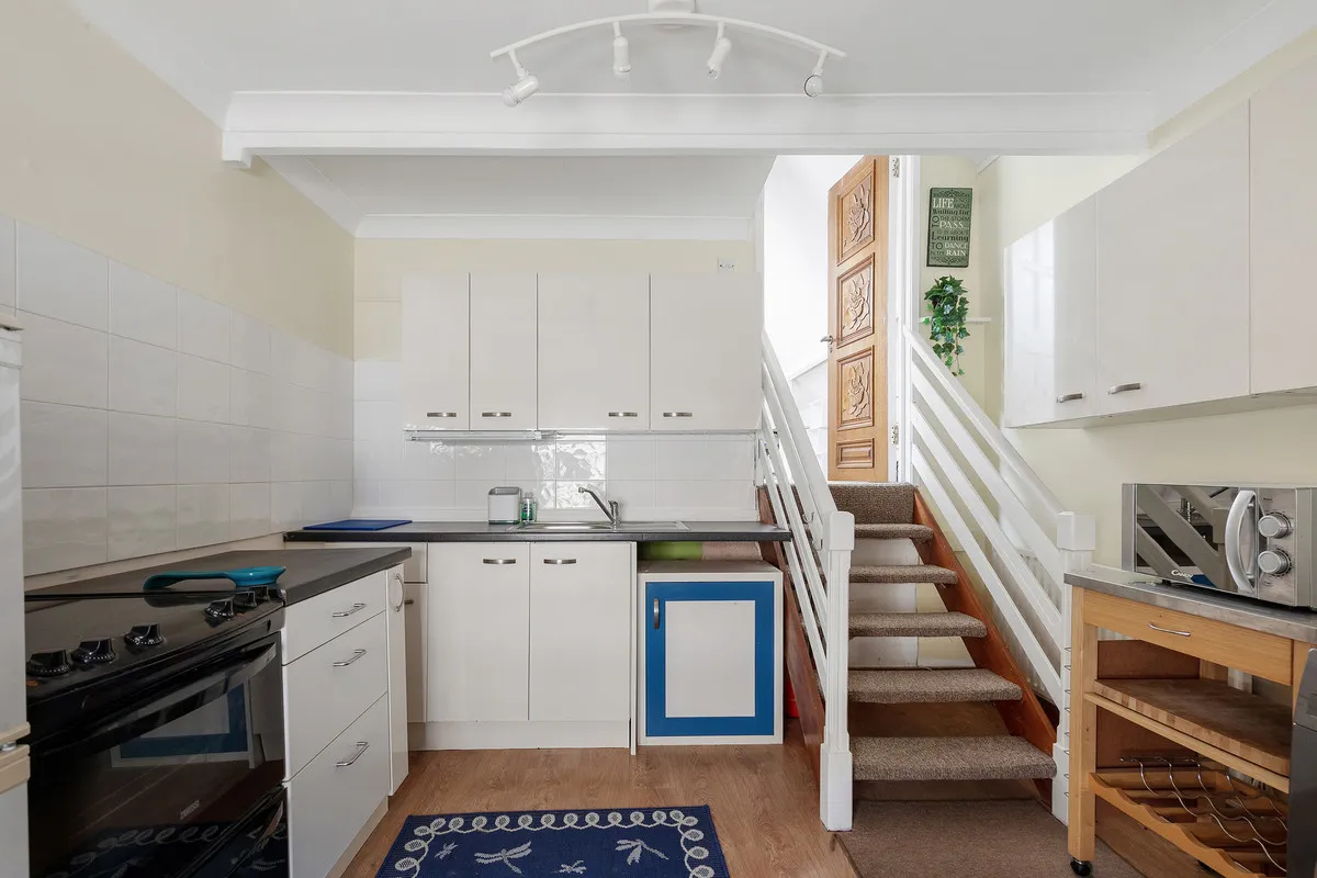 Woodville Road, London, W5, photo 23