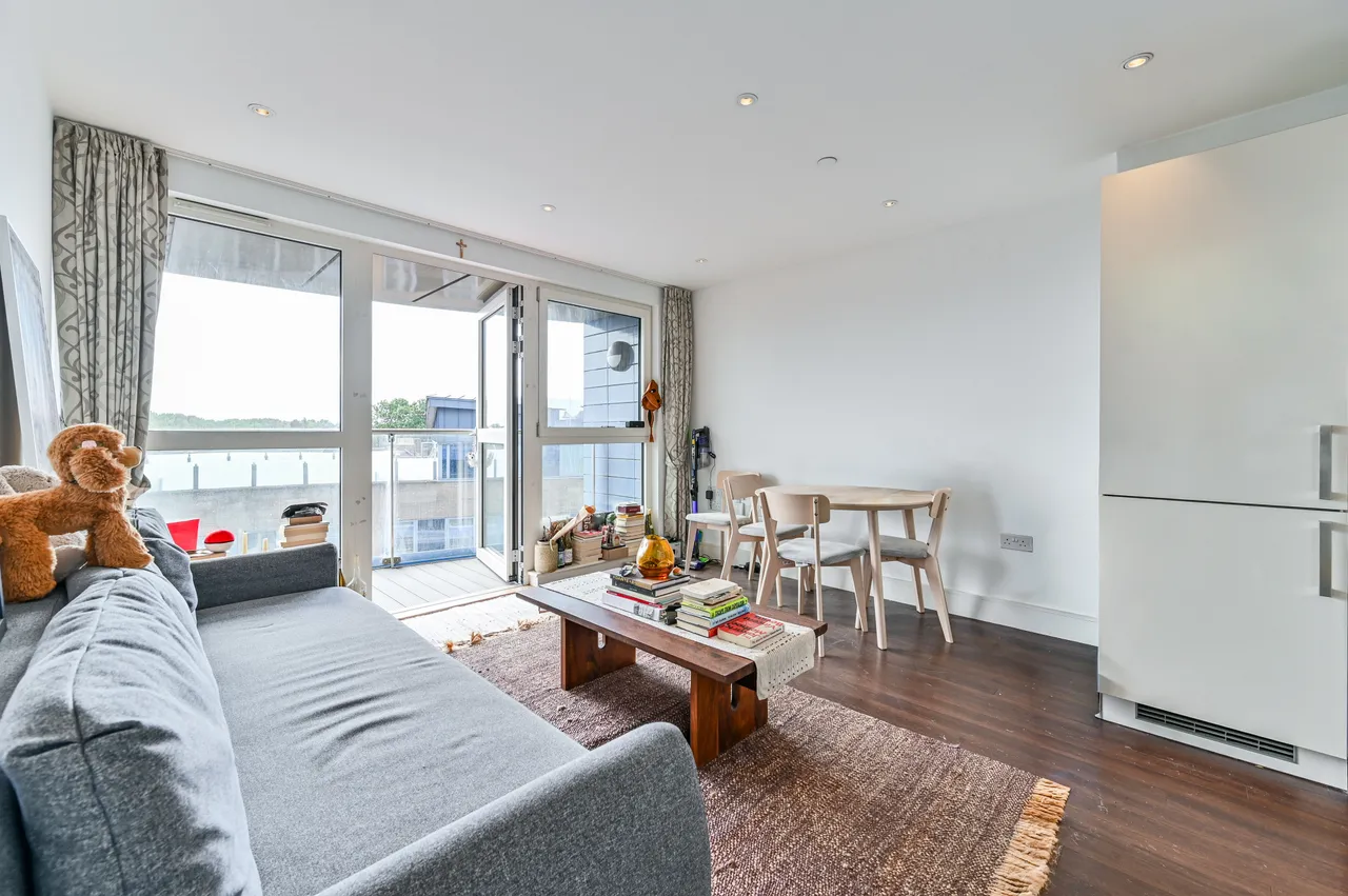 Flat 64, 7 Queensland Road, London, photo 9