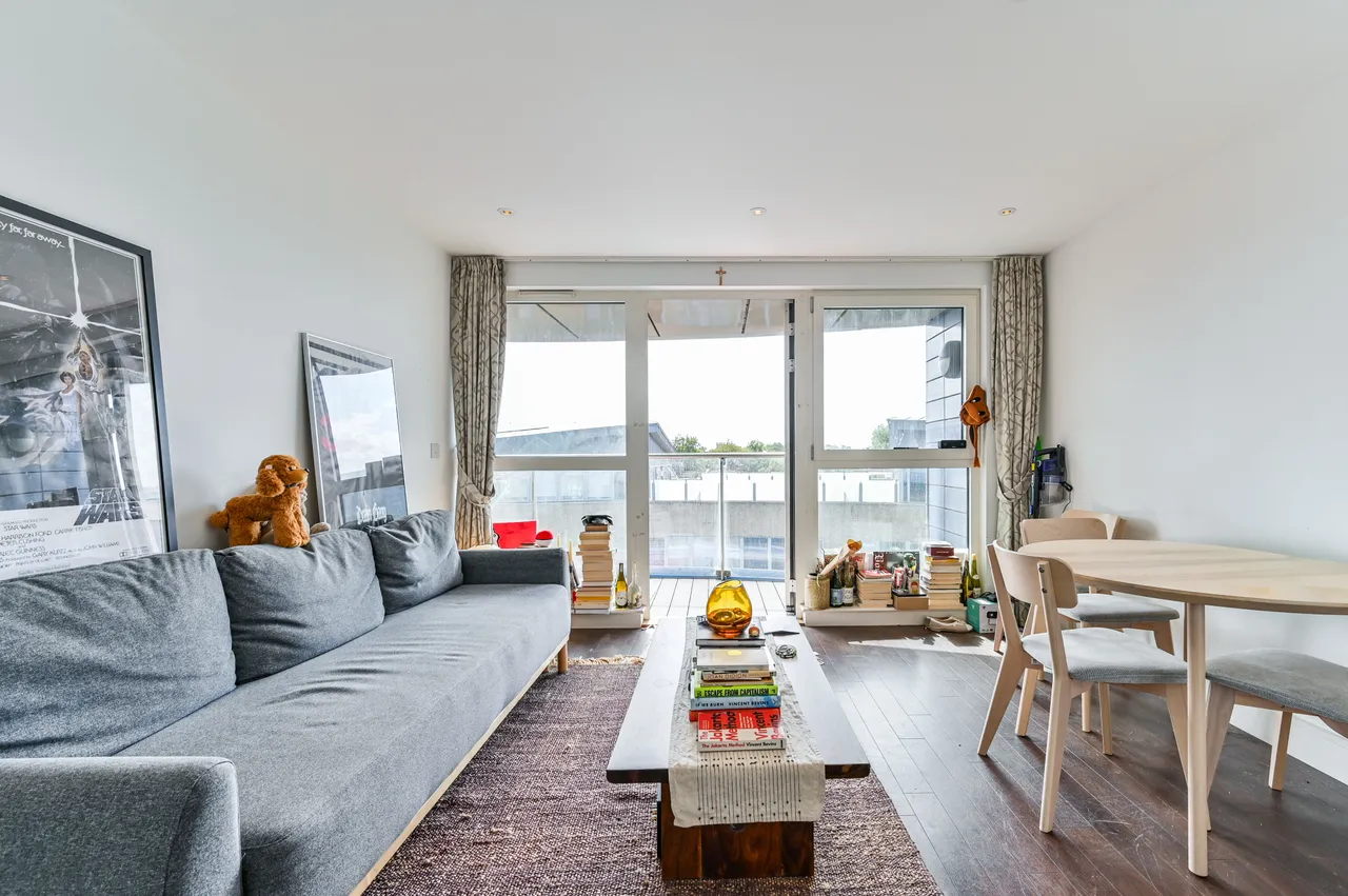 Flat 64, 7 Queensland Road, London, photo 2