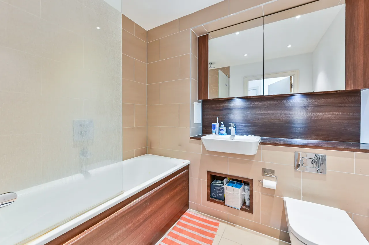 Flat 64, 7 Queensland Road, London, photo 6
