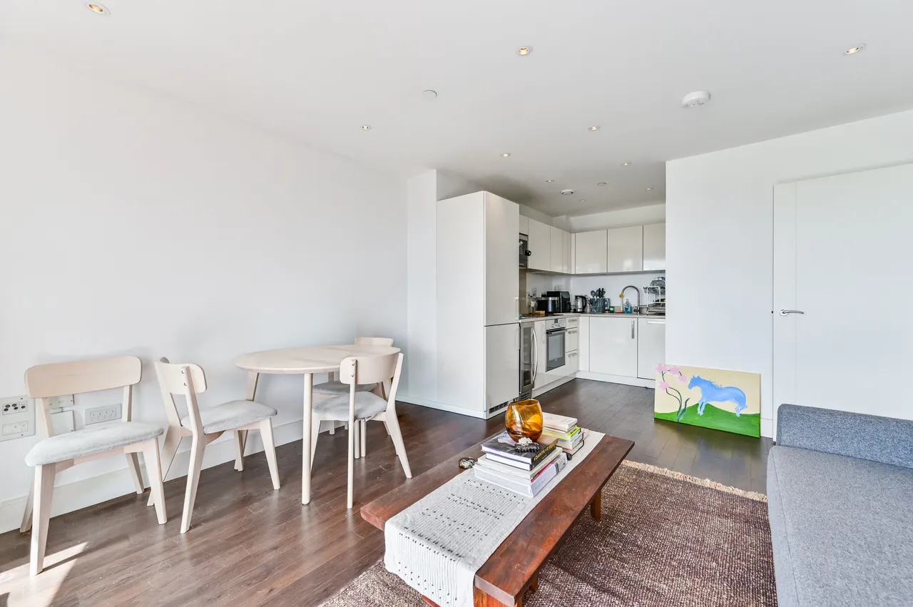 Flat 64, 7 Queensland Road, London, photo 8