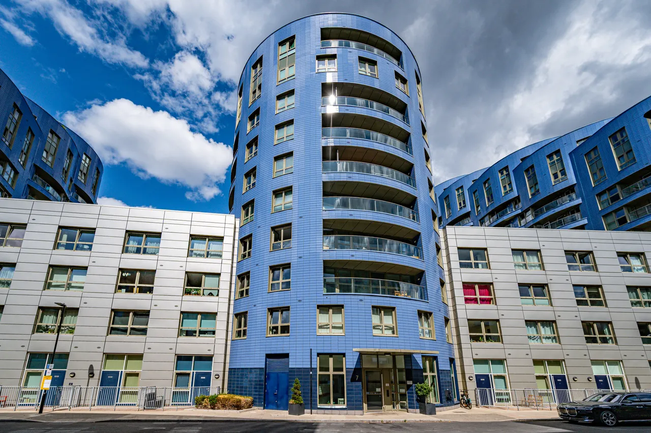 1 bed flat to rent — Flat 64, 7 Queensland Road, London