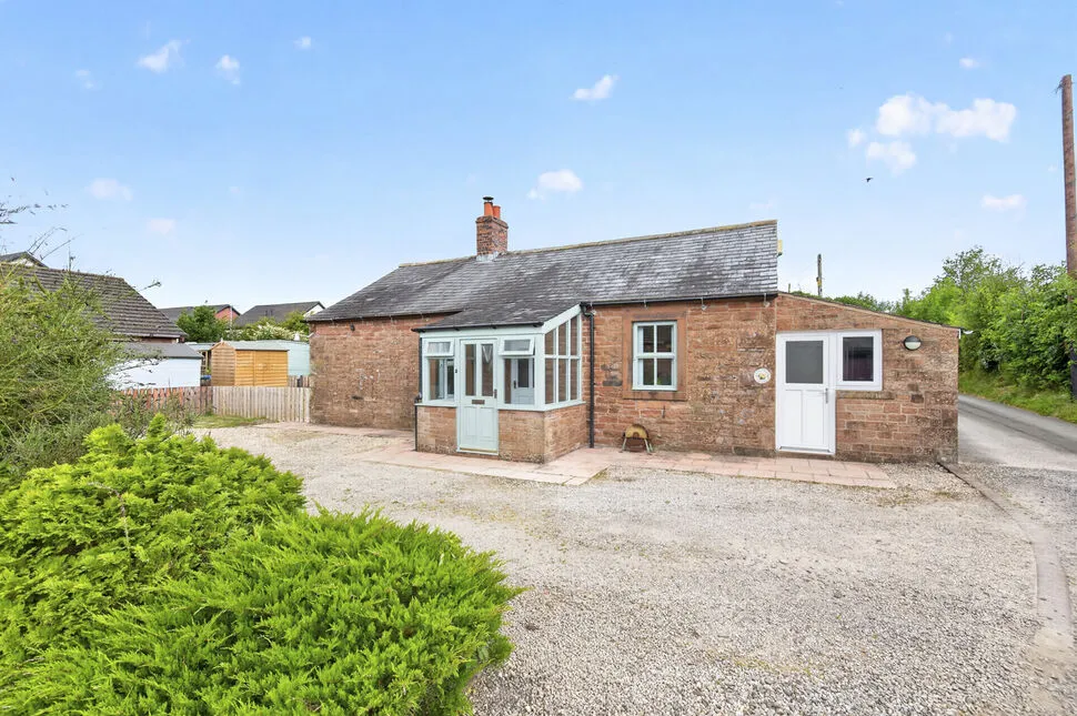 2 bed house for sale — Station Hill, Wigton, Cumbria, CA7