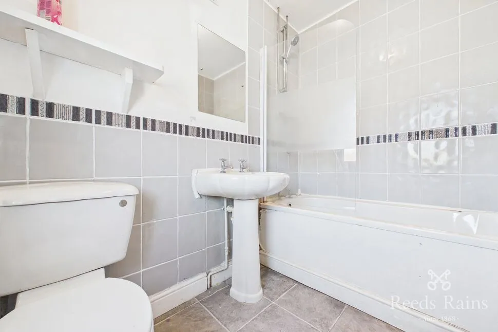 Rowena Drive, Thurcroft, S66, photo 15