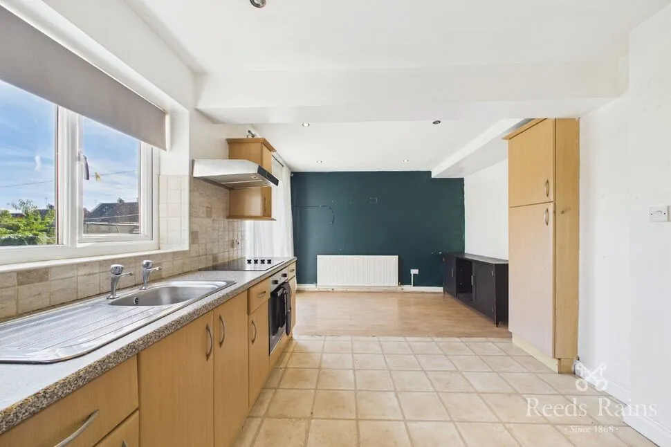 Rowena Drive, Thurcroft, S66, photo 5