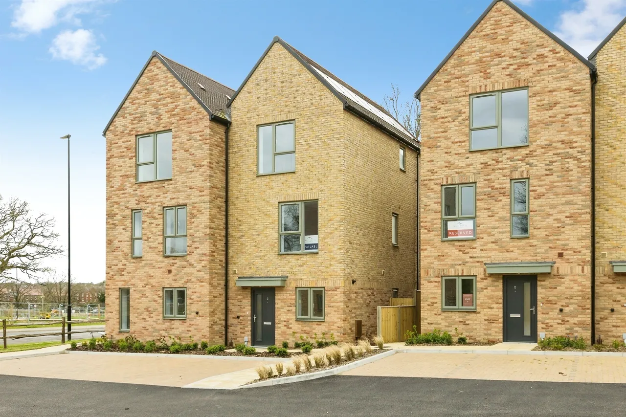 4 bed house for sale — Isaacs Lane, Burgess Hill
