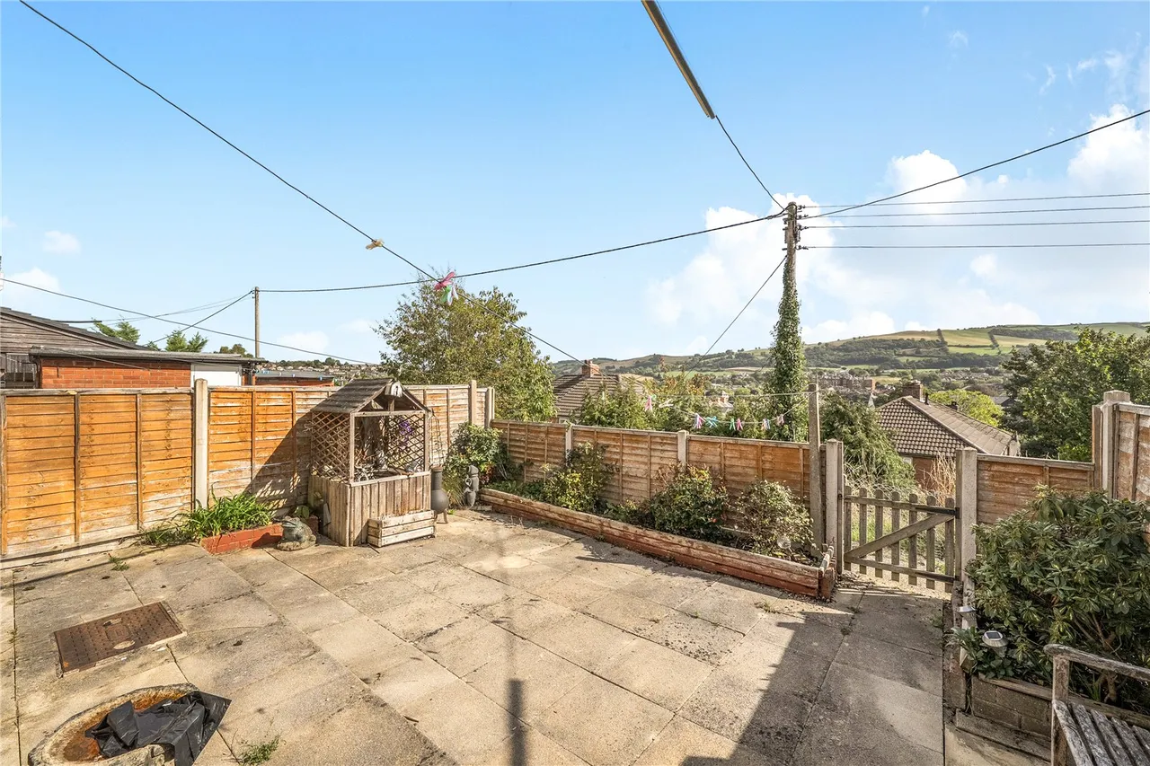 Crescent Gardens, Newtown, SY16, photo 8