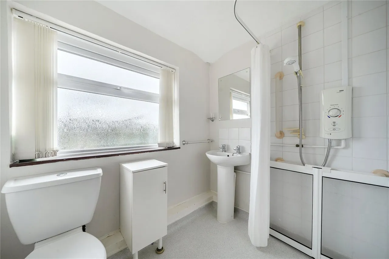 Crescent Gardens, Newtown, SY16, photo 15