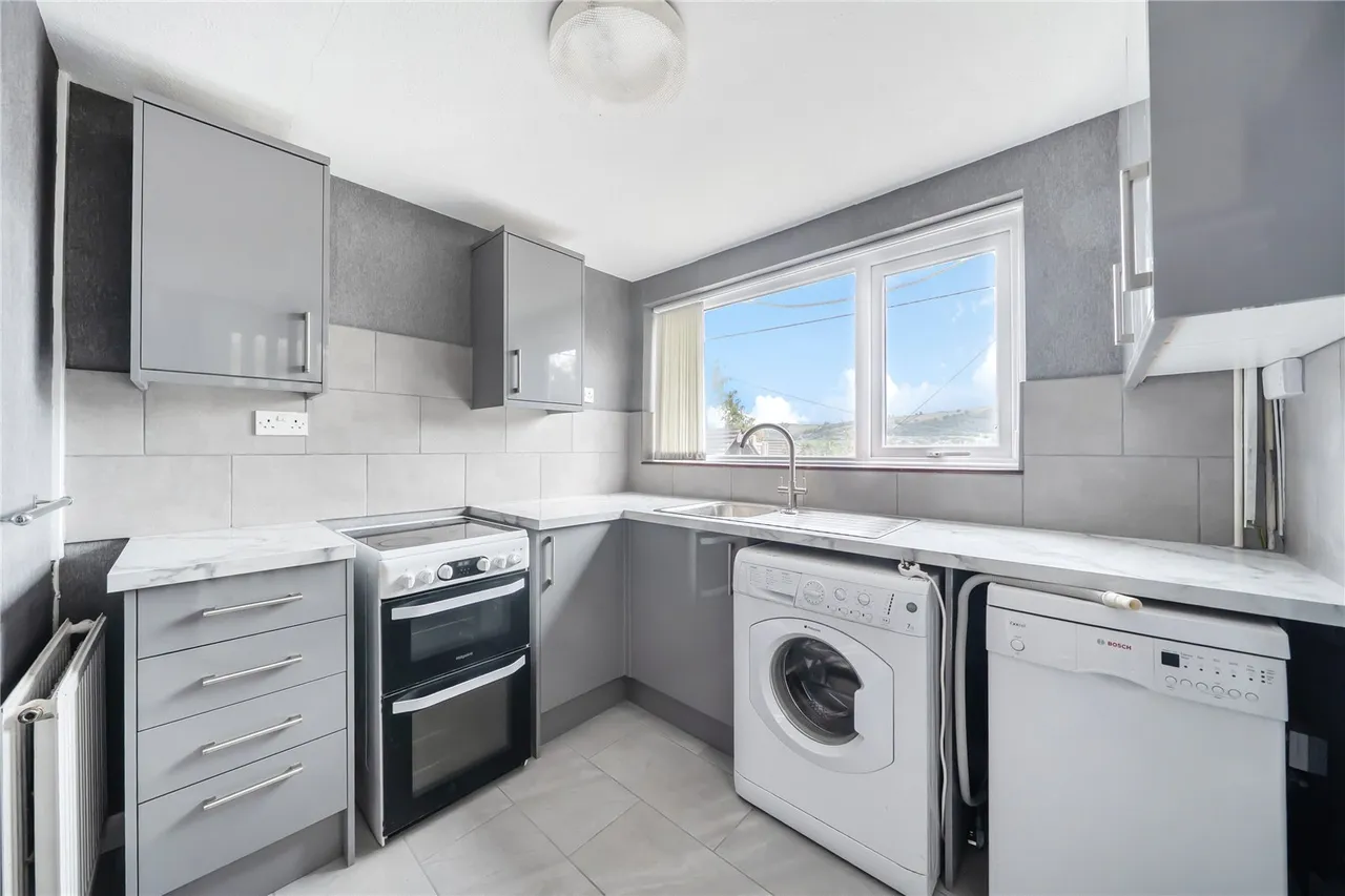 Crescent Gardens, Newtown, SY16, photo 4