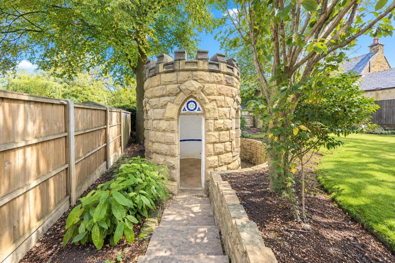 Oaklea Hall Close, Adel, LS16, photo 18