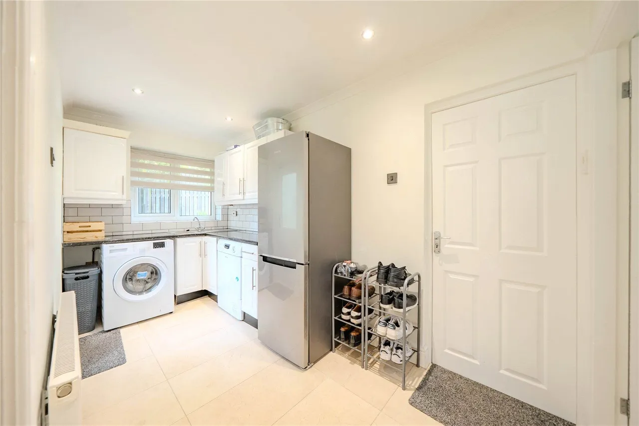 Oaklea Hall Close, Adel, LS16, photo 14