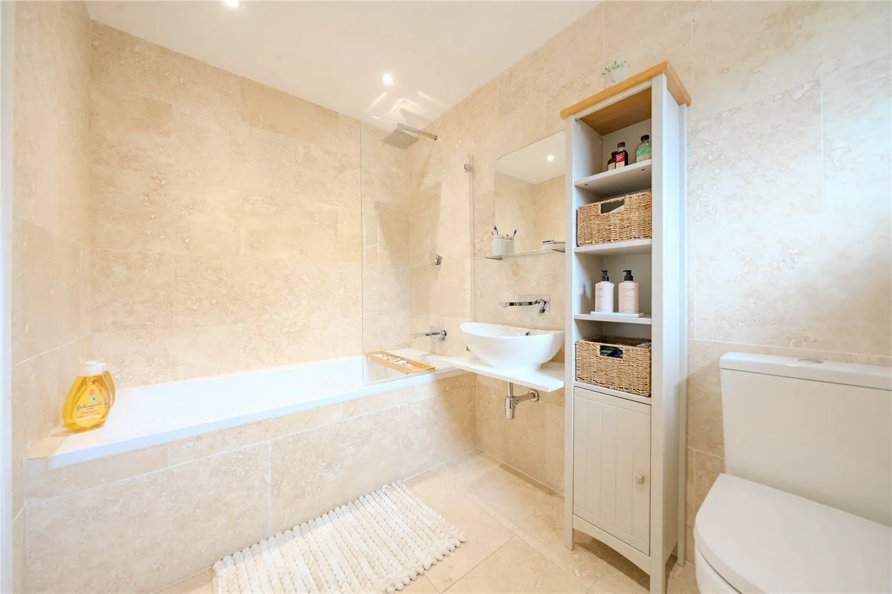 Oaklea Hall Close, Adel, LS16, photo 10