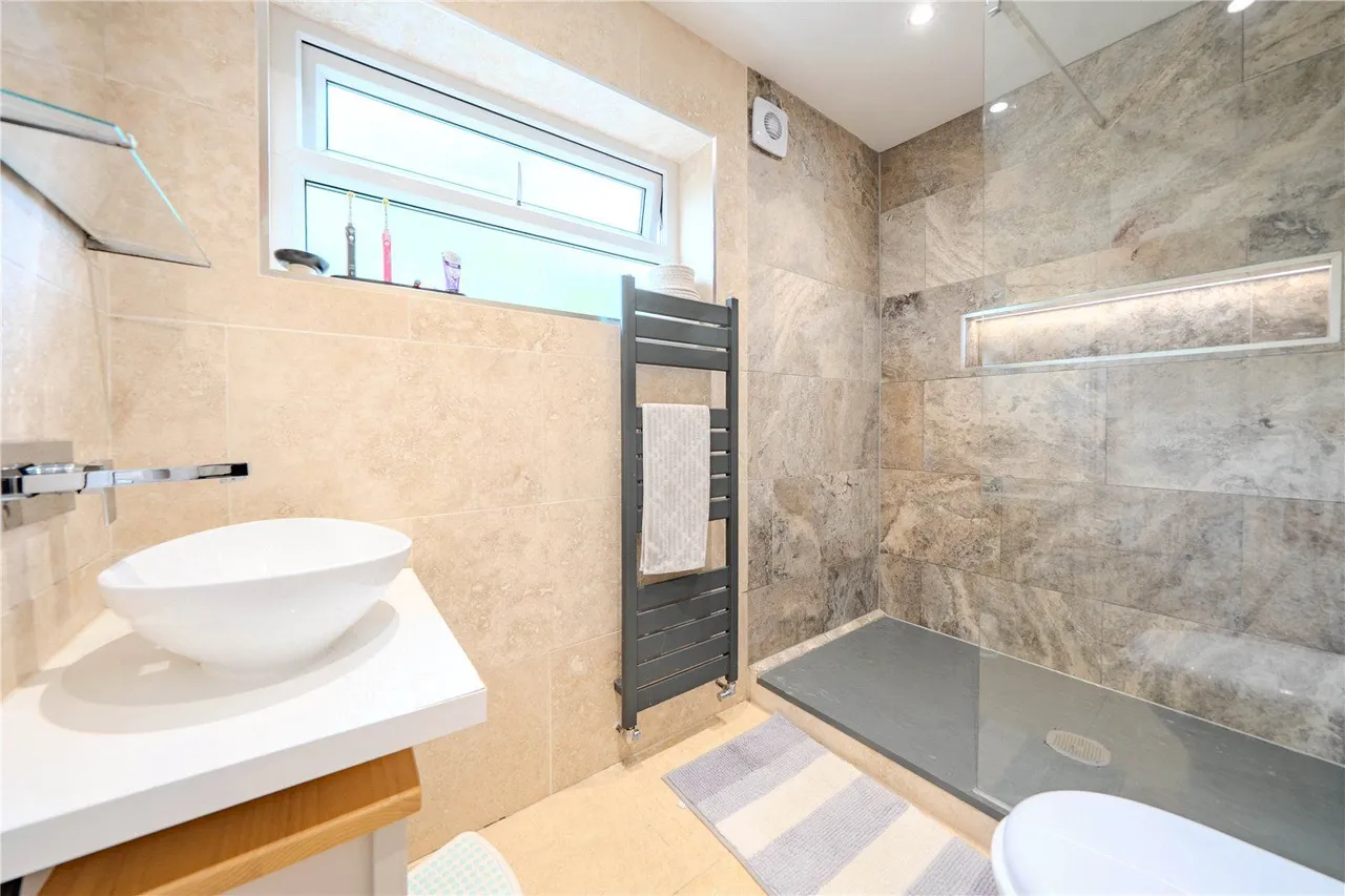 Oaklea Hall Close, Adel, LS16, photo 6