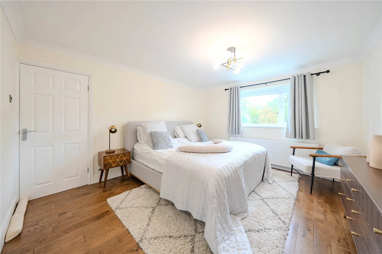 Oaklea Hall Close, Adel, LS16, photo 5