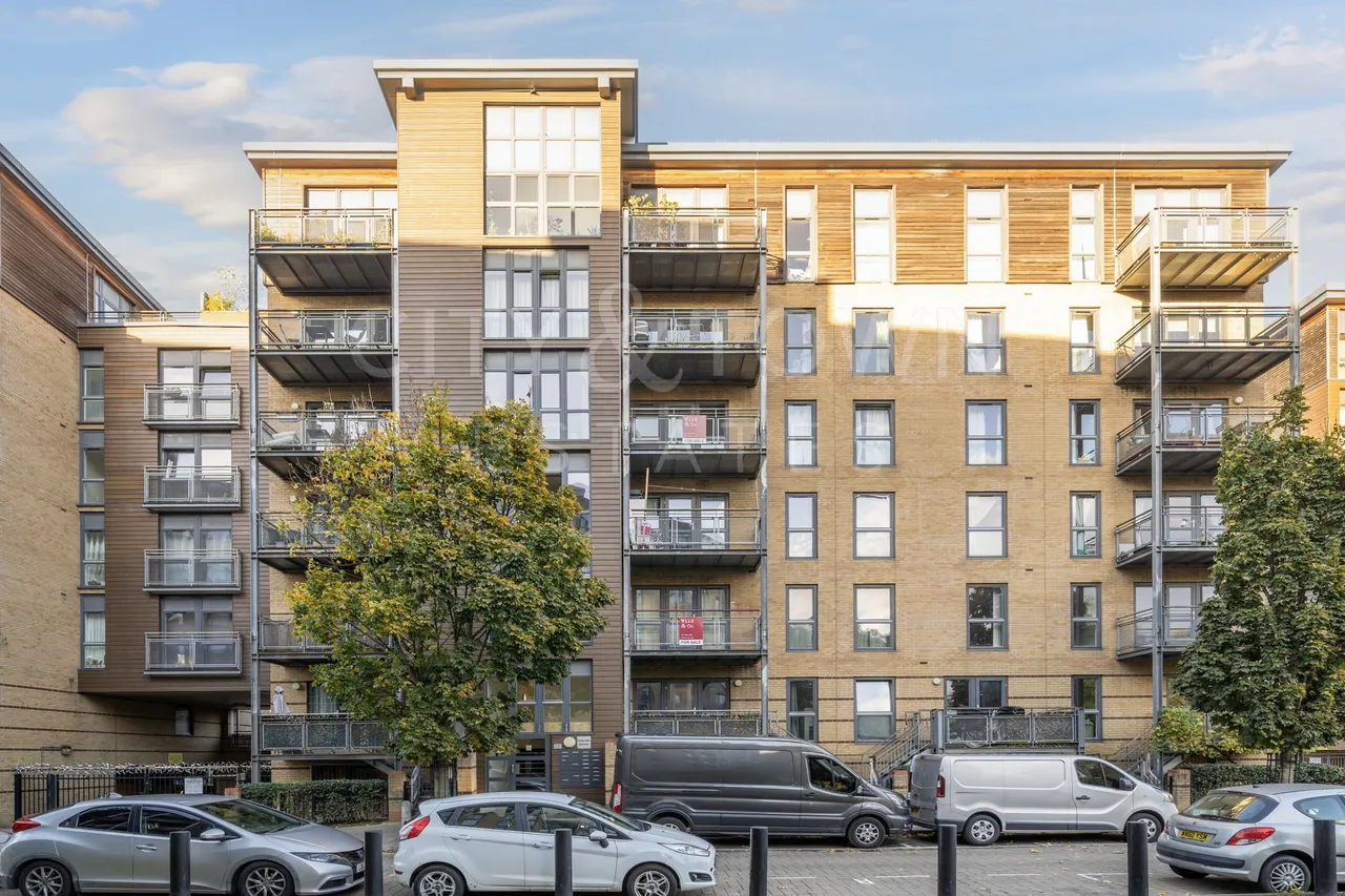 Fenton House, Harry Zeital Way, Clapton, E5, photo 11