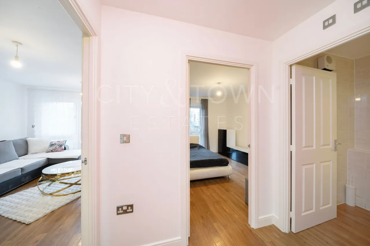 Fenton House, Harry Zeital Way, Clapton, E5, photo 7