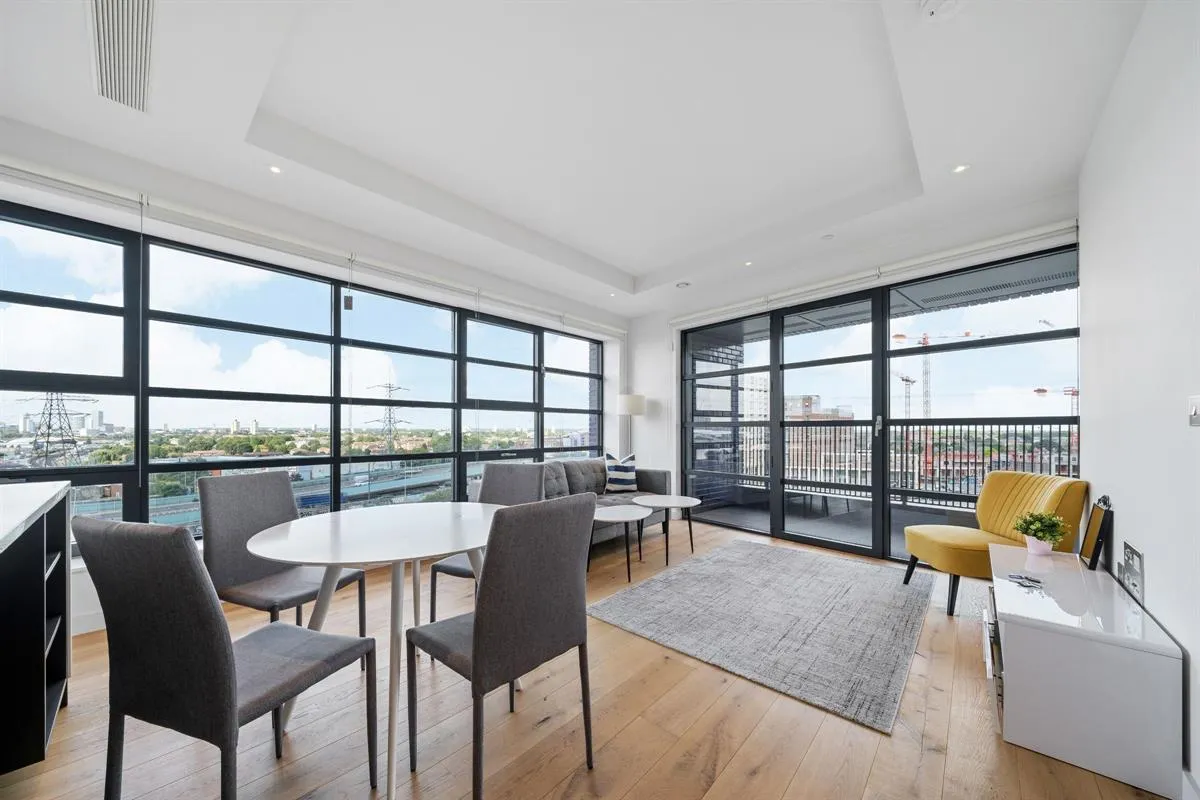 Flat , Bridgewater House, Lookout Lane, London, photo 4