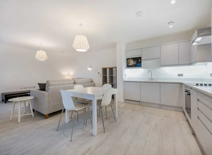 Balham Hill, Balham, SW12, photo 5