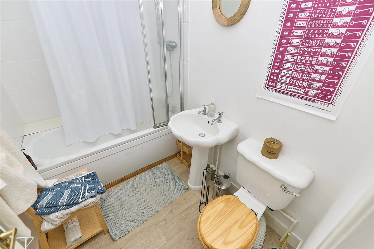 King Street, Woodside, AB24, photo 14