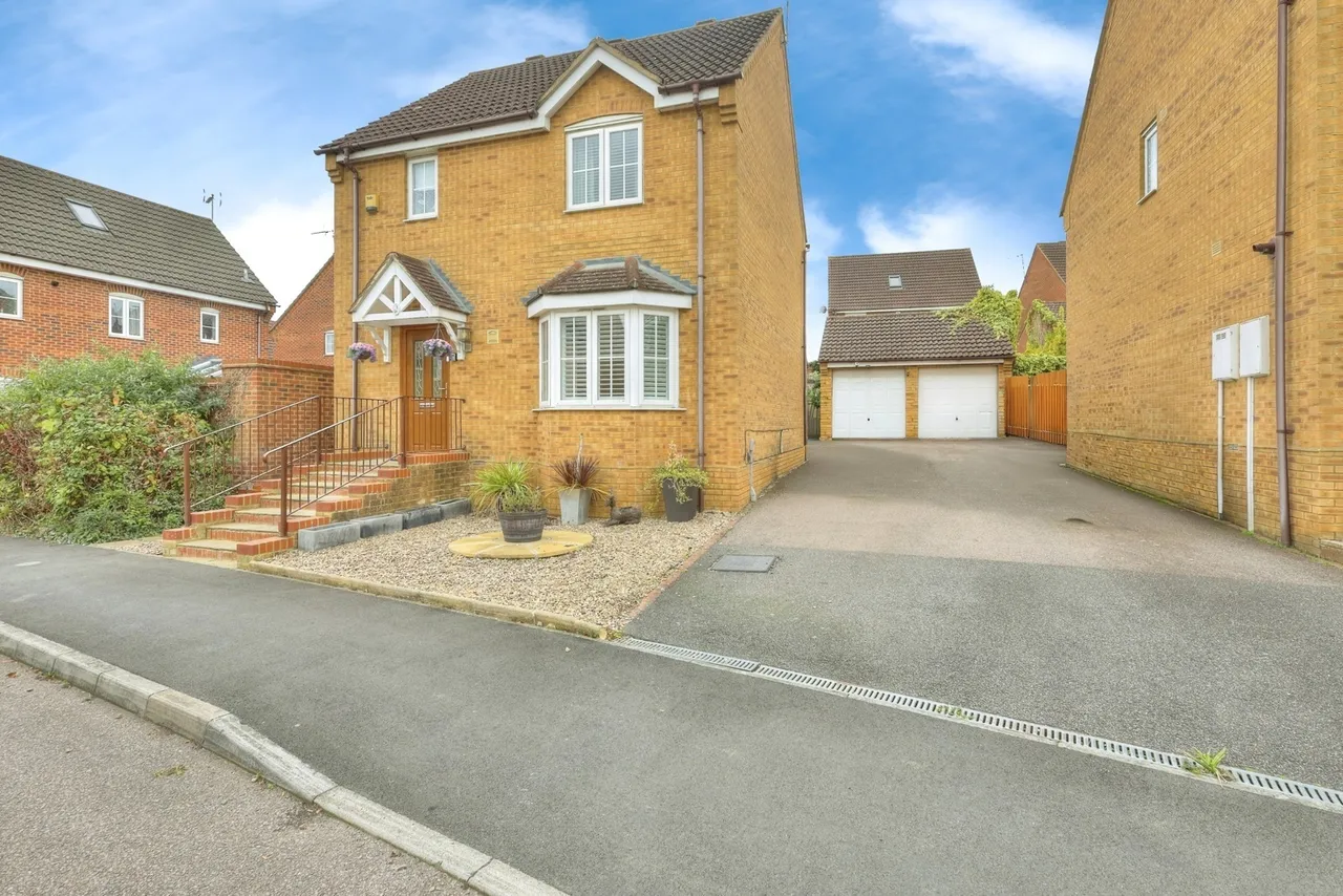 3 bed house for sale — Landseer Close, WELLINGBOROUGH, Northamptonshire, NN8