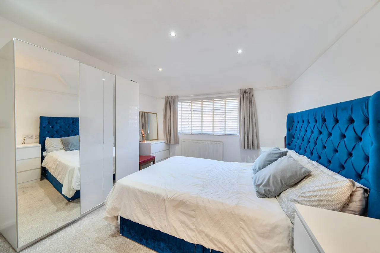 St. Marys Road, Harefield, UB9, photo 5