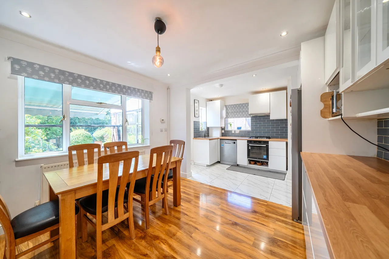 St. Marys Road, Harefield, UB9, photo 4