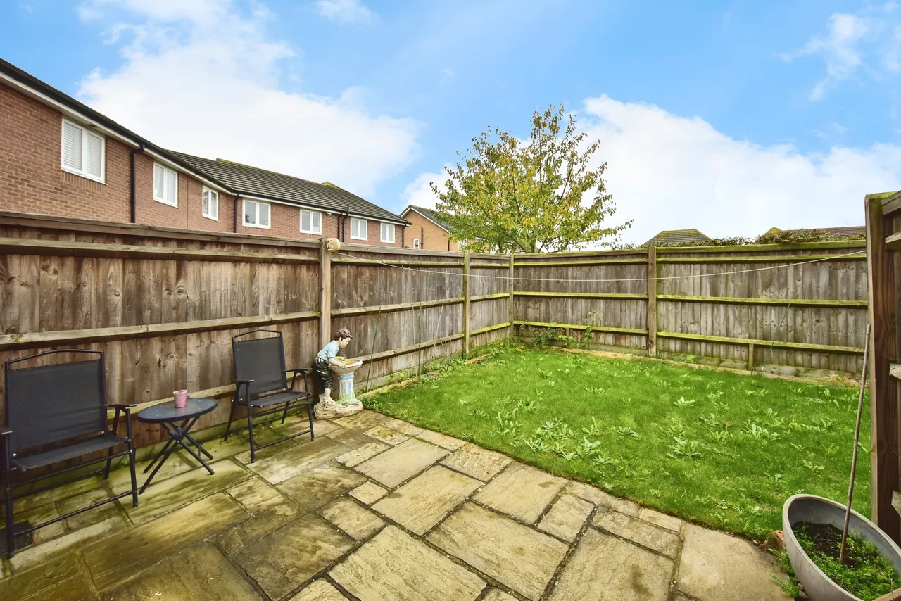 Crocus Avenue, Sheerness, ME12, photo 10