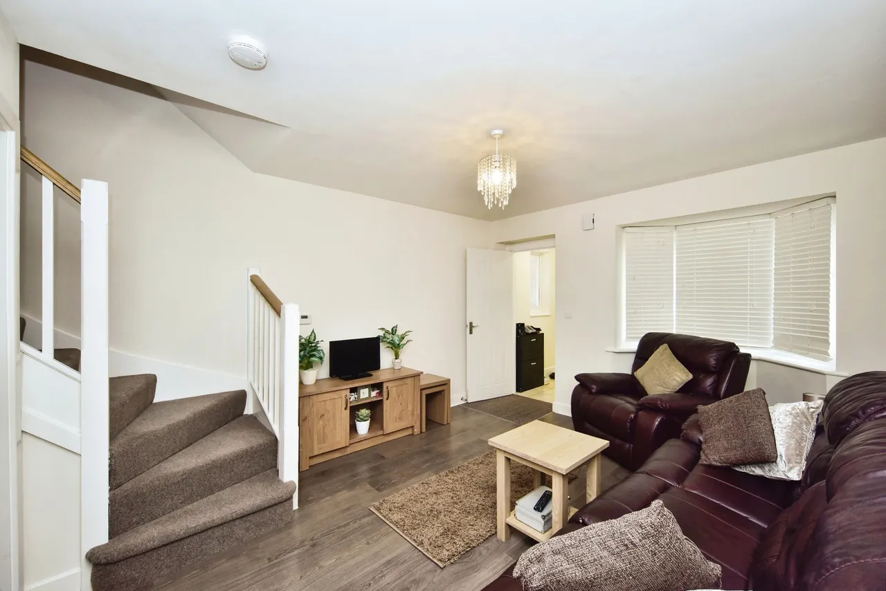 Crocus Avenue, Sheerness, ME12, photo 9