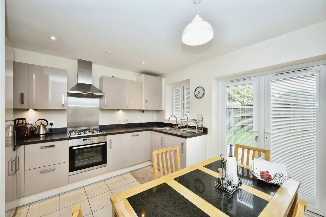 Crocus Avenue, Sheerness, ME12, photo 7