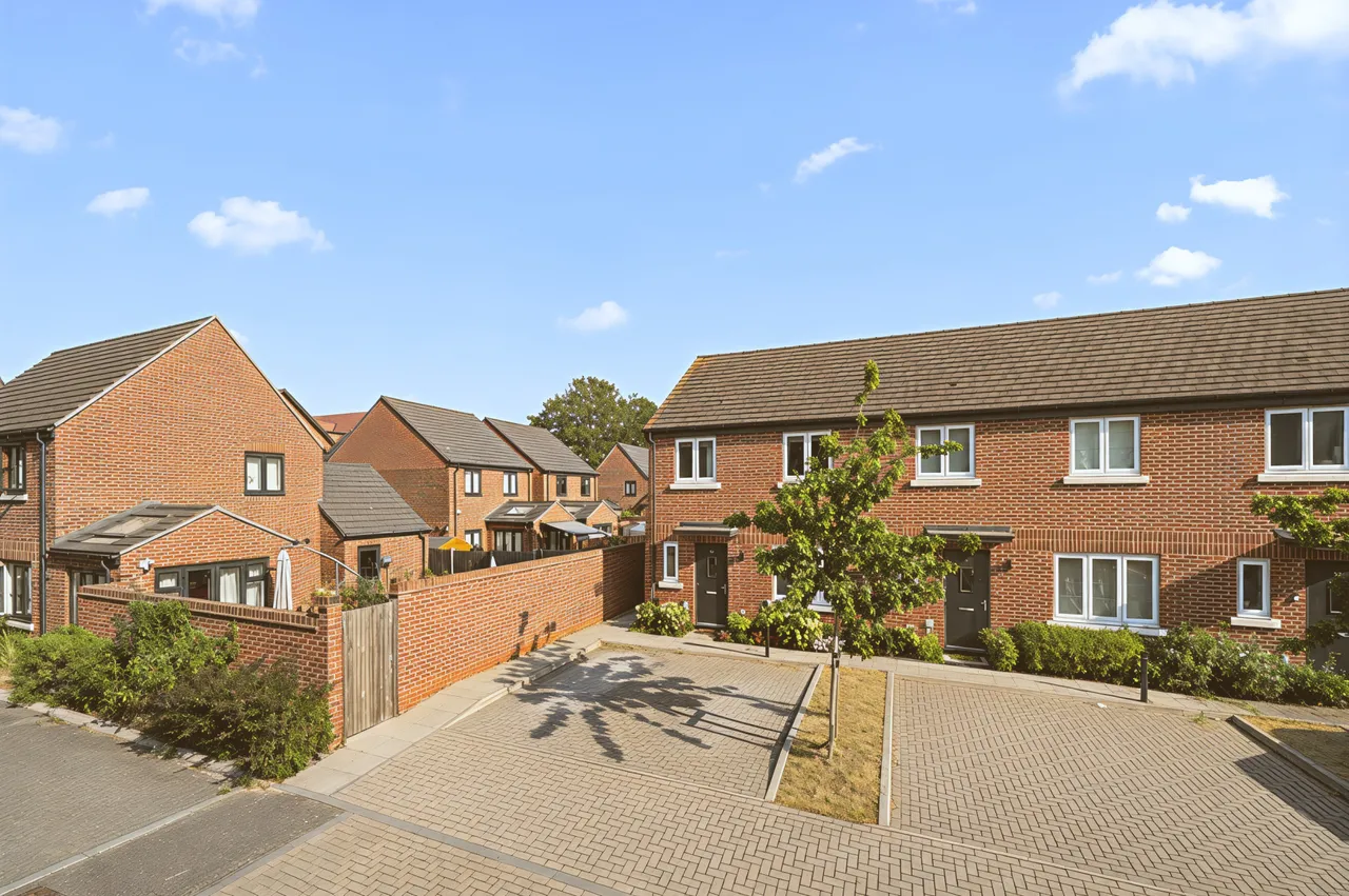 Garrett Crescent, Ottershaw, KT16, photo 19