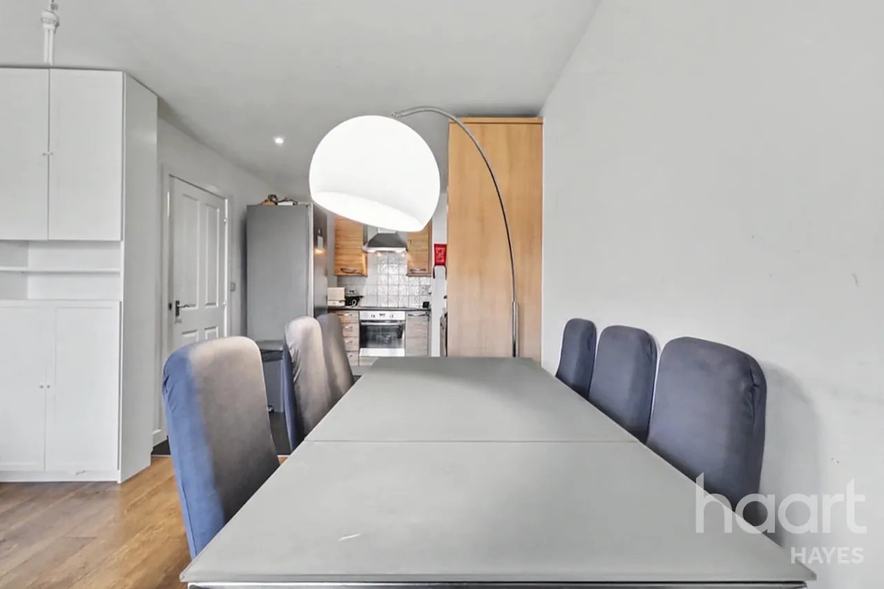 Taywood Road, Northolt, UB5, photo 6