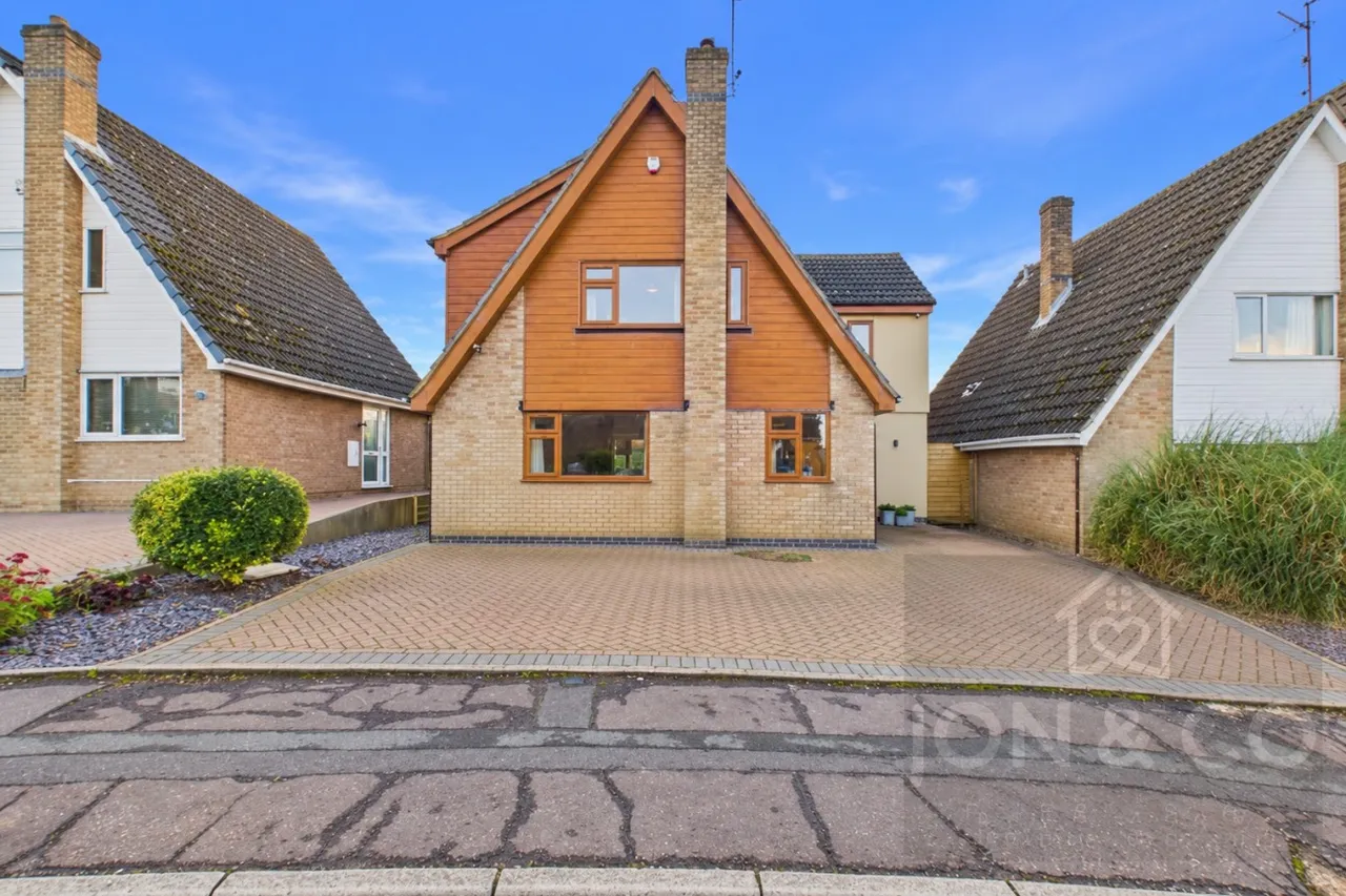 4 bed house for sale, Sherwood Avenue, Kingsthorpe, NN2
