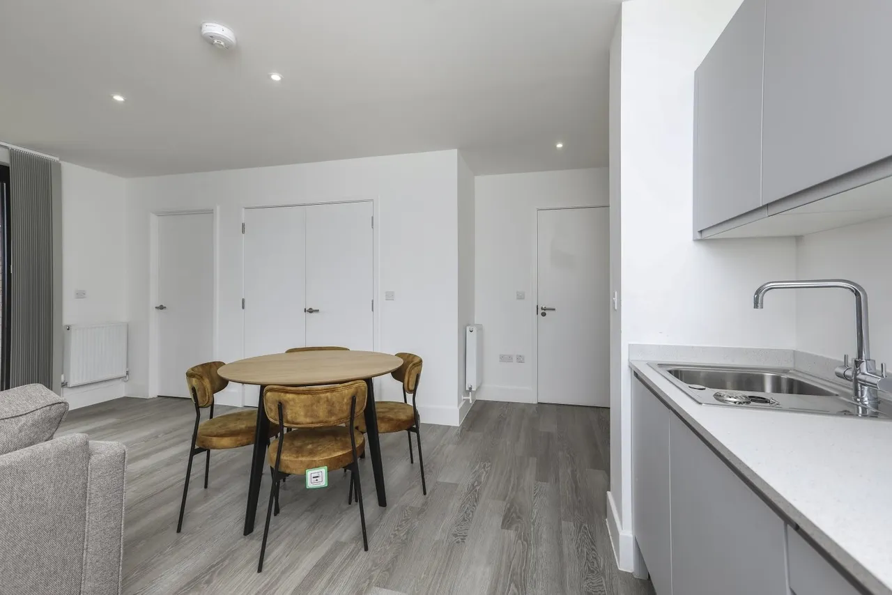 6 Medway Street, Strood, ME4, photo 5