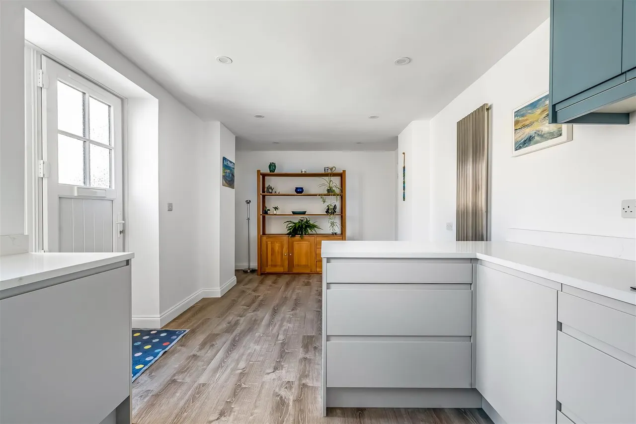 Glebe Road, Dorking, RH4, photo 9