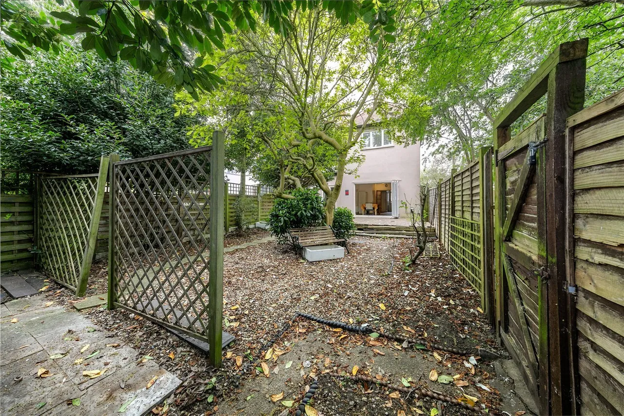 St. Marks Road, Teddington, TW11, photo 17