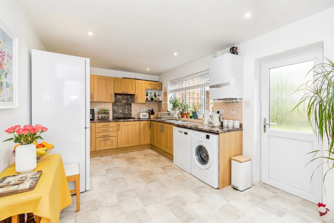 Garfield Close, Bishops Waltham, SO32, photo 6