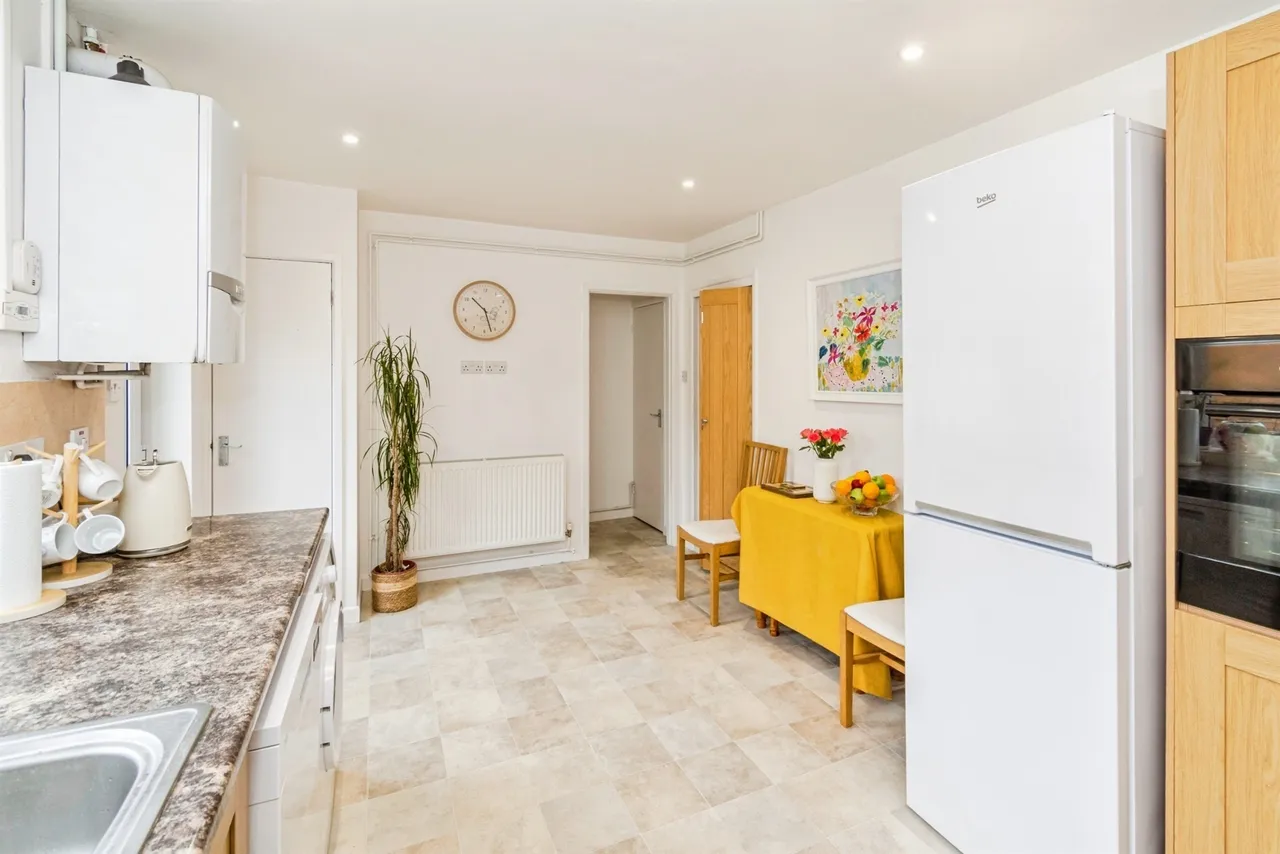 Garfield Close, Bishops Waltham, SO32, photo 8