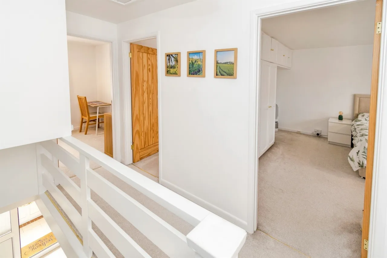 Garfield Close, Bishops Waltham, SO32, photo 11