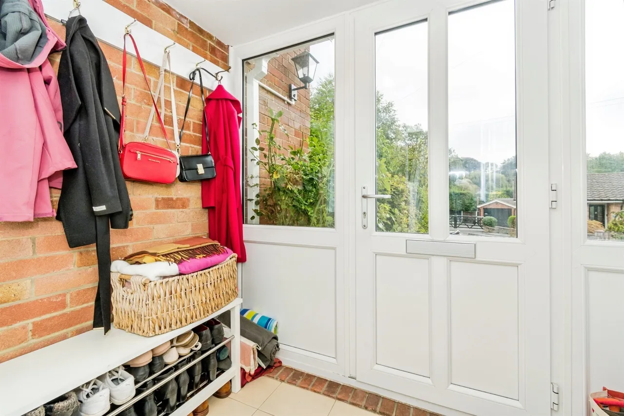 Garfield Close, Bishops Waltham, SO32, photo 10