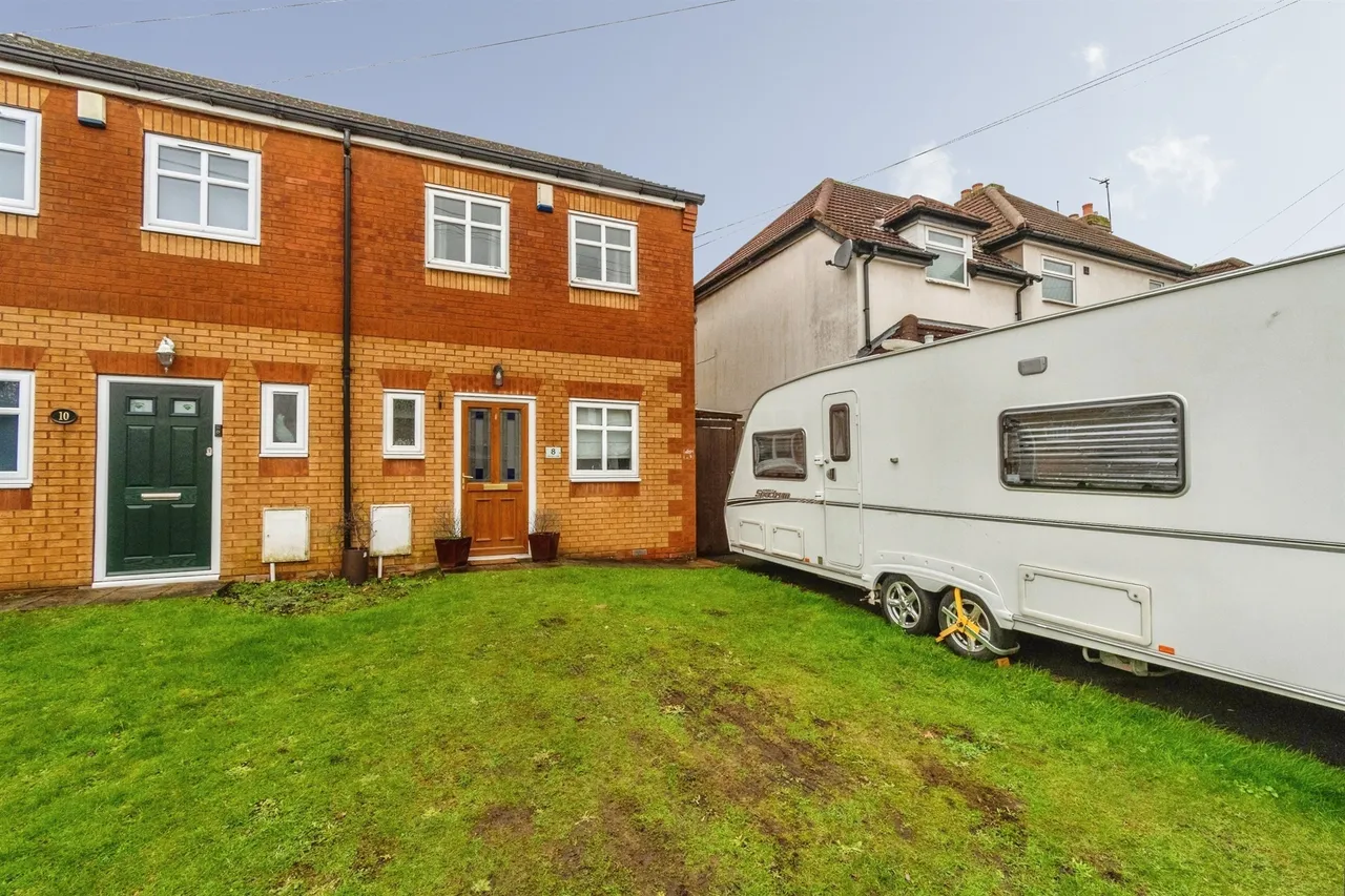 2 bed house for sale, Laburnum Close, Cannock, WS11