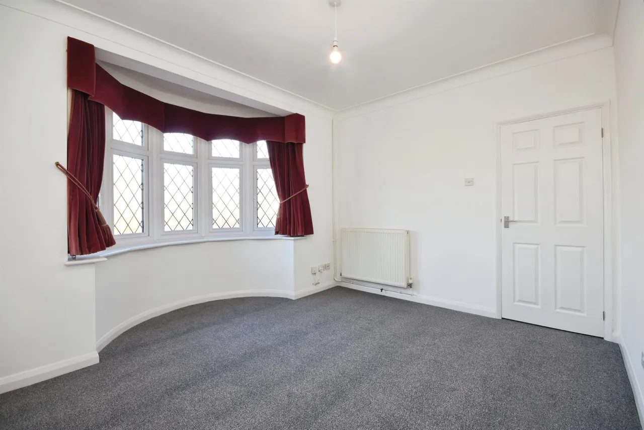 Ingrave Road, Brentwood, photo 10