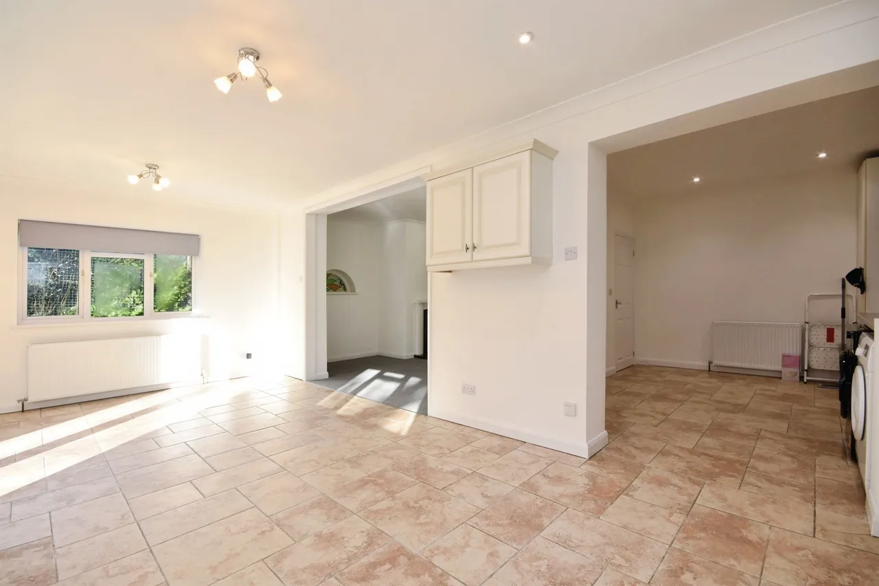 Ingrave Road, Brentwood, photo 4