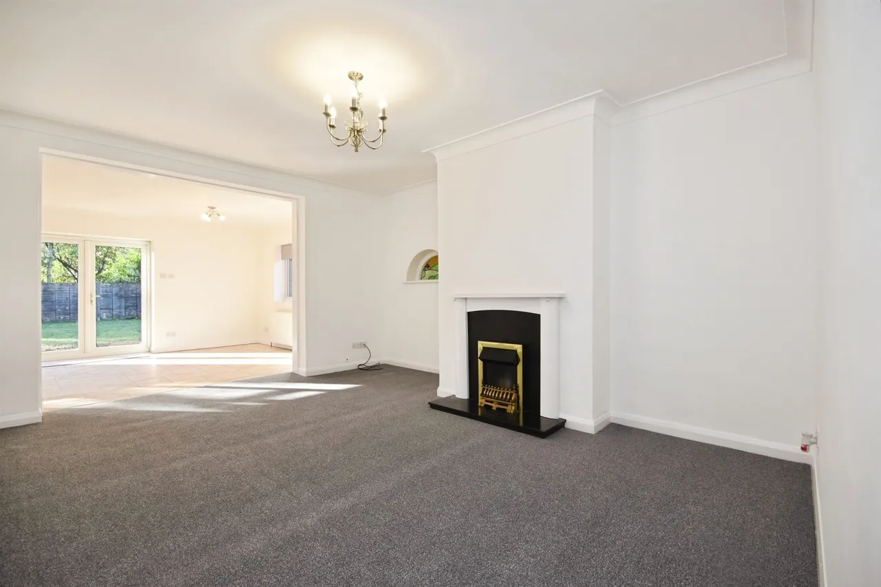 Ingrave Road, Brentwood, photo 2