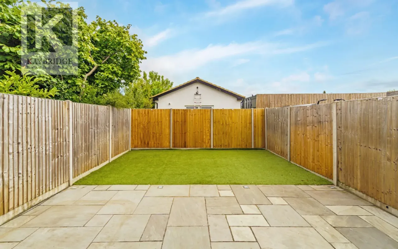 Riverview Road, Epsom, KT19, photo 11