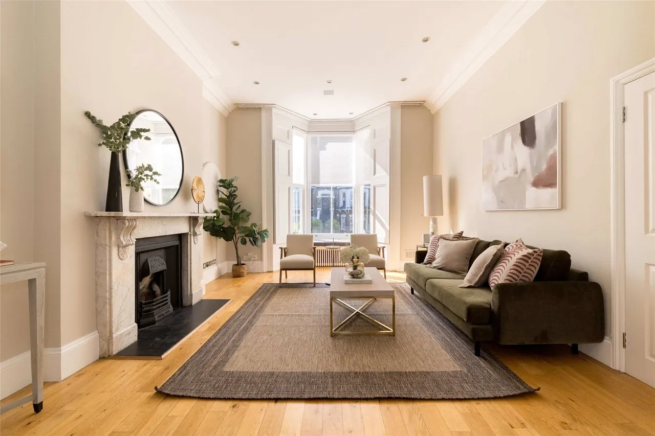 5 bed house to rent, Steeles Road, Belsize Park, NW3